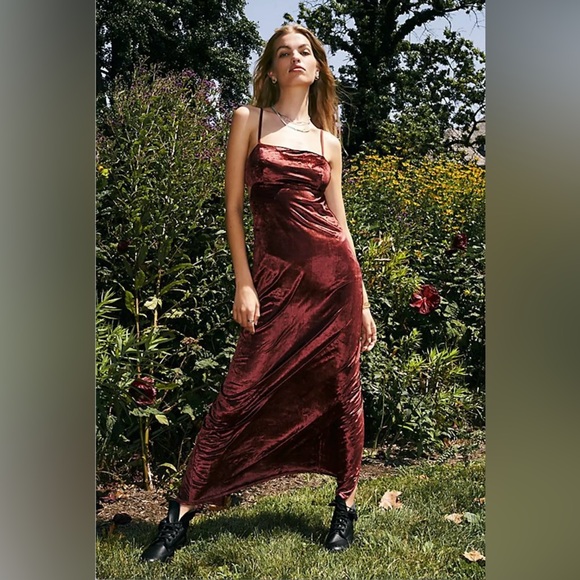 Free People Karlie Velvet Maxi Dress in Double Dare Red Size 0 NWT - Picture 4 of 11